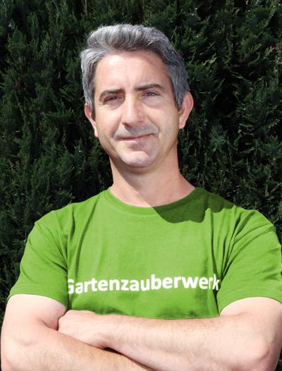 Ansprechpartner*innen des Gartenzauberwerks Dortmund Süd Salim Almudawar und Karolina